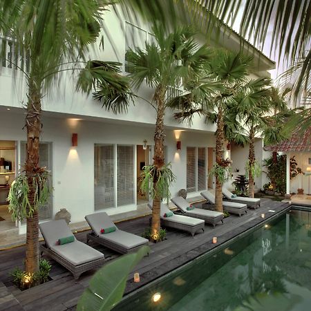 รูมแอนด์เวสปา สวีท 4 Hotel เซมินยัค ภายนอก รูปภาพ